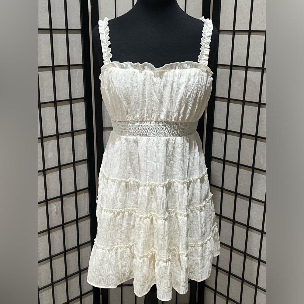 No Comment OFF WHITE SMOCK WAIST TIERED RUFFLED STRAP MINI DRESS JUNIOR SIZE L